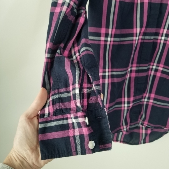 Crown & Ivy Pink/Navy/White Plaid Button Down Long Sleeve Shirt Size S - Picture 3 of 11